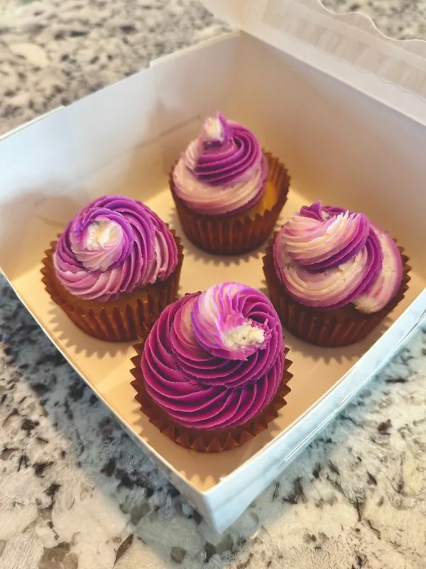 Pink swirl cupcakes